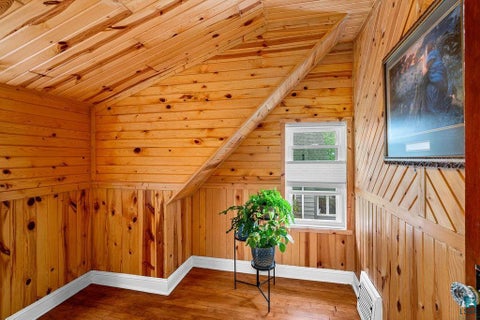 Tiny photo for 305 W Faribault St, Duluth, MN 55803 (MLS # 6127755)