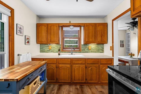 Tiny photo for 305 W Faribault St, Duluth, MN 55803 (MLS # 6127755)