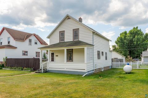 Tiny photo for 712 E Camp St, Ely, MN 55731 (MLS # 6126806)