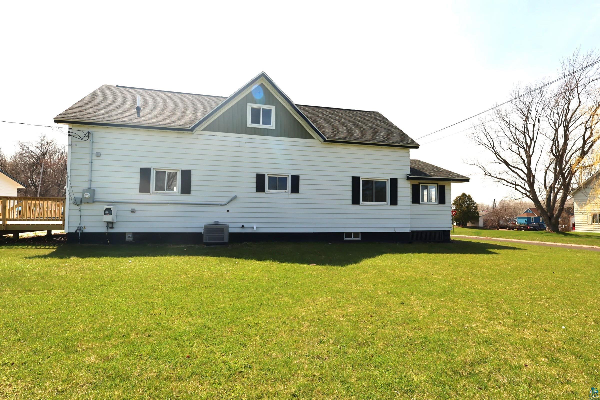 2102 E Main St