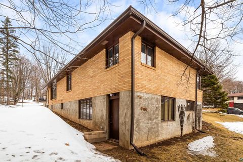 Tiny photo for 1715 Dodge Ave, Duluth, MN 55811 (MLS # 6124192)