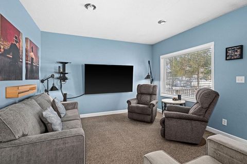 Tiny photo for 2502 W 15th St, Duluth, MN 55806 (MLS # 6123626)