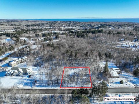 Photo of 20 Stanford Ave, Duluth, MN 55811 (MLS # 6122937)