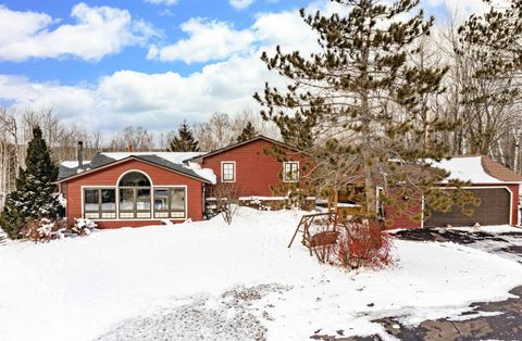 Photo of 3325 Strand Rd, Duluth, MN 55803 (MLS # 6123051)