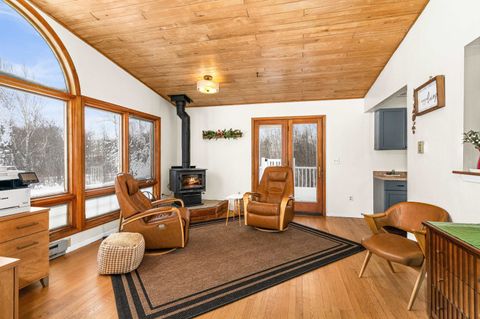 Tiny photo for 3325 Strand Rd, Duluth, MN 55803 (MLS # 6123051)