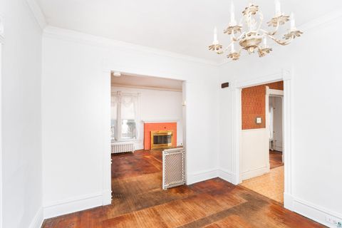 Tiny photo for 2101 E 1st St, Duluth, MN 55812 (MLS # 6125732)