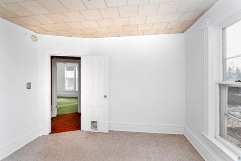 Tiny photo for 2101 E 1st St, Duluth, MN 55812 (MLS # 6125732)