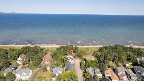 Tiny photo for 3239 S Lake Ave, Duluth, MN 55802 (MLS # 6122478)