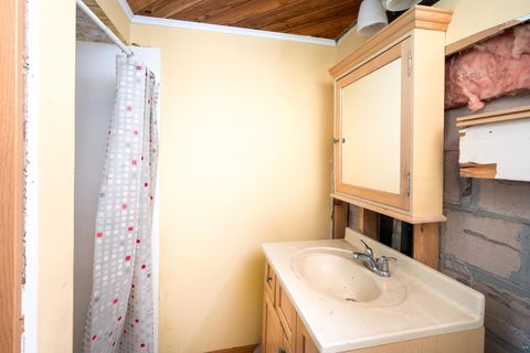 Tiny photo for 5004 Wyoming St, Duluth, MN 55804 (MLS # 6123770)