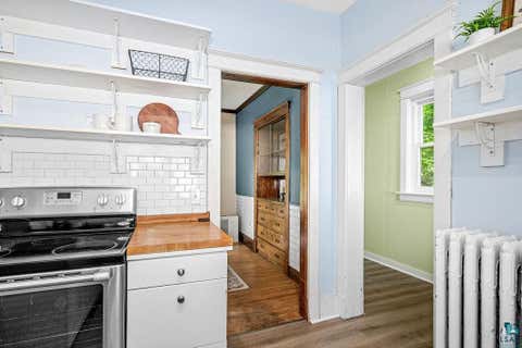 Tiny photo for 123 E Winona St, Duluth, MN 55803 (MLS # 6127510)