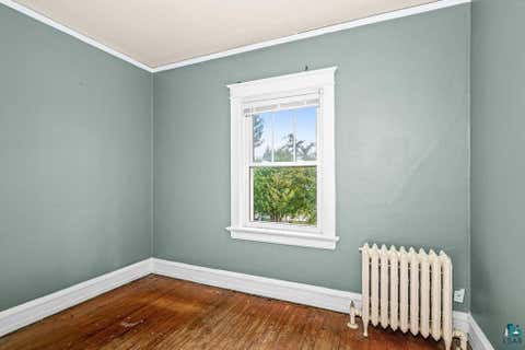 Tiny photo for 123 E Winona St, Duluth, MN 55803 (MLS # 6127510)