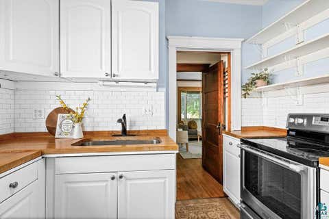 Tiny photo for 123 E Winona St, Duluth, MN 55803 (MLS # 6127510)