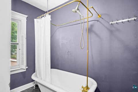 Tiny photo for 123 E Winona St, Duluth, MN 55803 (MLS # 6127510)