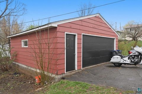 Tiny photo for 51 E Owatonna St, Duluth, MN 55803 (MLS # 6125319)