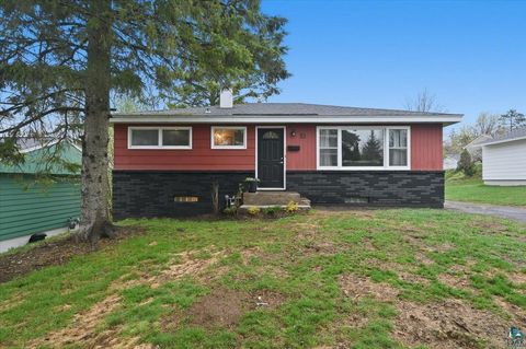 Tiny photo for 51 E Owatonna St, Duluth, MN 55803 (MLS # 6125319)