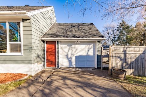 Tiny photo for 32 W Palm St, Duluth, MN 55811 (MLS # 6122975)