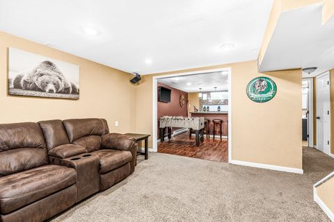 Tiny photo for 32 W Palm St, Duluth, MN 55811 (MLS # 6122975)