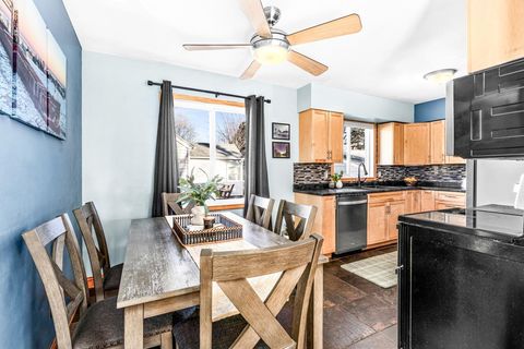 Tiny photo for 32 W Palm St, Duluth, MN 55811 (MLS # 6122975)