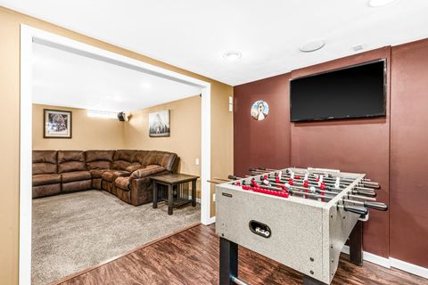 Tiny photo for 32 W Palm St, Duluth, MN 55811 (MLS # 6122975)