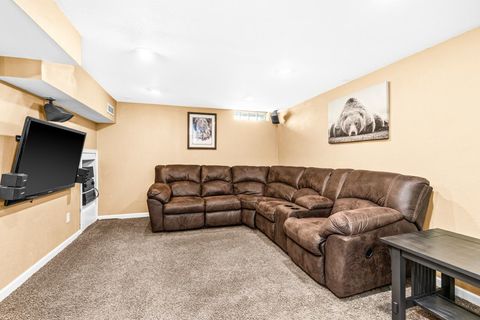 Tiny photo for 32 W Palm St, Duluth, MN 55811 (MLS # 6122975)