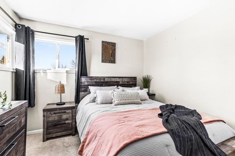 Tiny photo for 32 W Palm St, Duluth, MN 55811 (MLS # 6122975)