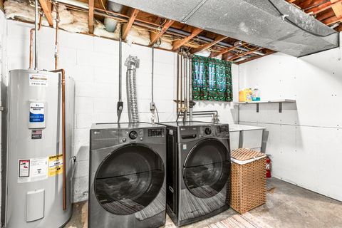 Tiny photo for 32 W Palm St, Duluth, MN 55811 (MLS # 6122975)