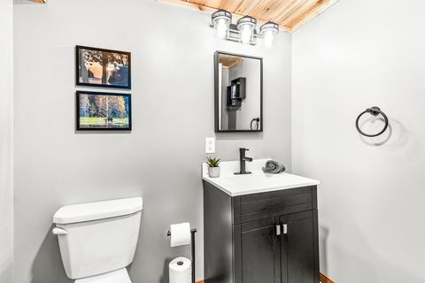 Tiny photo for 32 W Palm St, Duluth, MN 55811 (MLS # 6122975)