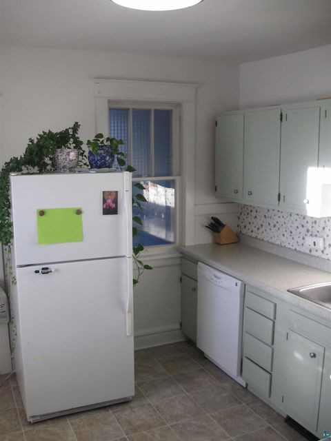 Tiny photo for 581719 W 8th St, Duluth, MN 55807 (MLS # 6124785)