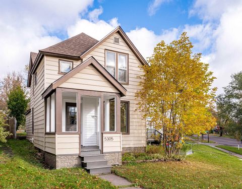 Photo of 5305 Medina St, Duluth, MN 55807 (MLS # 6122653)