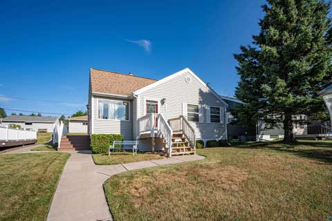 Photo of 2223 W 22nd St, Duluth, MN 55811 (MLS # 6127546)