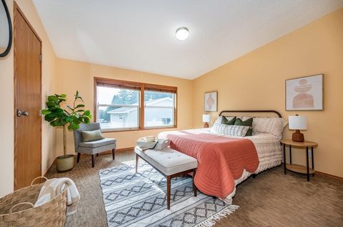 Tiny photo for 801 W Stowe St, Duluth, MN 55808 (MLS # 6122651)