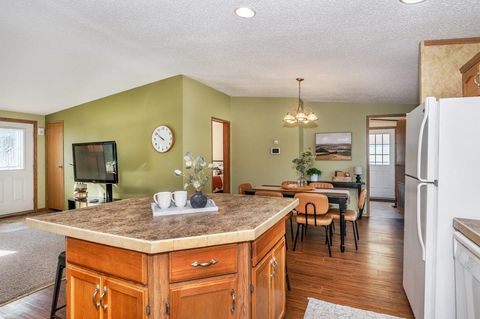 Tiny photo for 801 W Stowe St, Duluth, MN 55808 (MLS # 6122651)