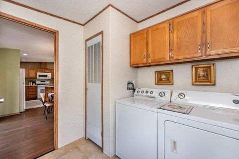 Tiny photo for 801 W Stowe St, Duluth, MN 55808 (MLS # 6122651)