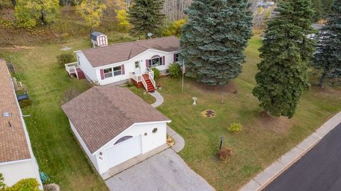 Tiny photo for 801 W Stowe St, Duluth, MN 55808 (MLS # 6122651)