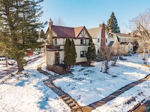 Photo of 15 Snelling Ave, Duluth, MN 55812 (MLS # 6124382)