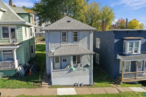 Photo of 126 N 19th Ave W AVE, Duluth, MN 55807 (MLS # 6128398)