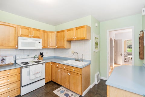 Tiny photo for 5410 Oneida St, Duluth, MN 55804 (MLS # 6125813)
