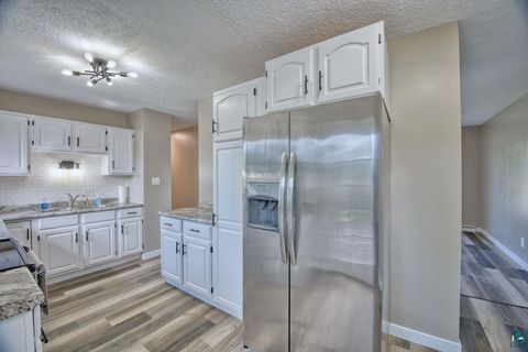 Tiny photo for 222 Arlington Rd, Hoyt Lakes, MN 55750 (MLS # 6123832)