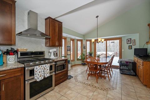 Tiny photo for 2223 Leonard St, Duluth, MN 55811 (MLS # 6123695)