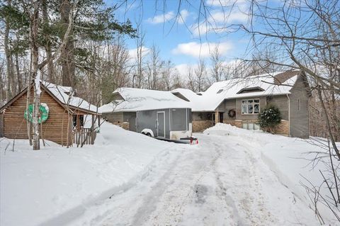 Photo of 2223 Leonard St, Duluth, MN 55811 (MLS # 6123695)