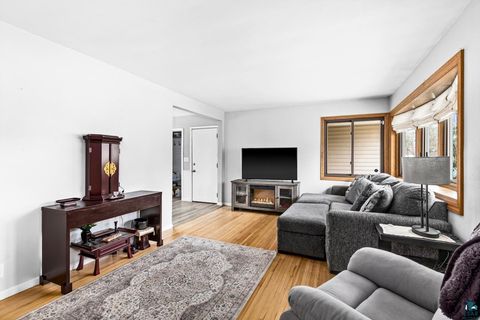 Tiny photo for 606 Maple Bend Dr, Duluth, MN 55811 (MLS # 6125453)