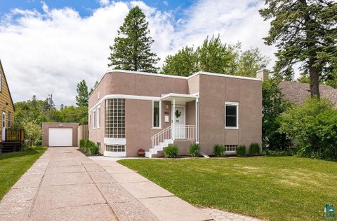 Photo of 1811 Vermilion Rd, Duluth, MN 55803 (MLS # 6126092)