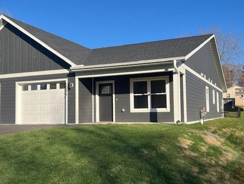 Photo for 1006 26th St #B, Cloquet, MN 55720 (MLS # 6122686)