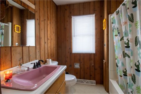 Tiny photo for 126 E Niagara St, Duluth, MN 55811 (MLS # 6123740)