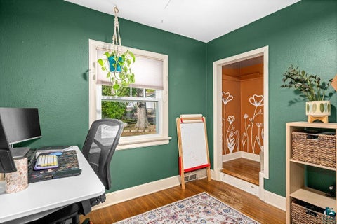 Tiny photo for 909 N 49th Ave E Ave, Duluth, MN 55804 (MLS # 6128370)