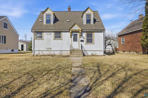 Photo of 709 Michigan St, Hibbing, MN 55746 (MLS # 6124265)