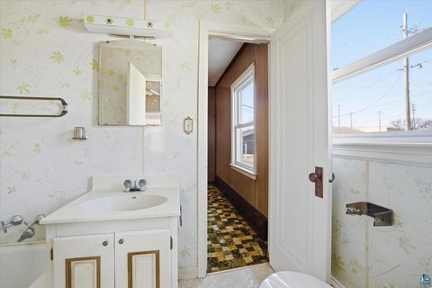 Tiny photo for 709 Michigan St, Hibbing, MN 55746 (MLS # 6124265)