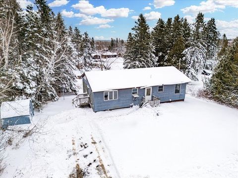 Photo of 226 W 3rd St, Knife River, MN 55609 (MLS # 6123735)