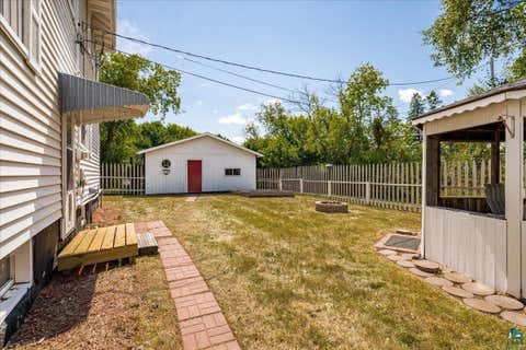Tiny photo for 824 E 11th St, Duluth, MN 55805 (MLS # 6127401)