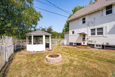 Tiny photo for 824 E 11th St, Duluth, MN 55805 (MLS # 6127401)